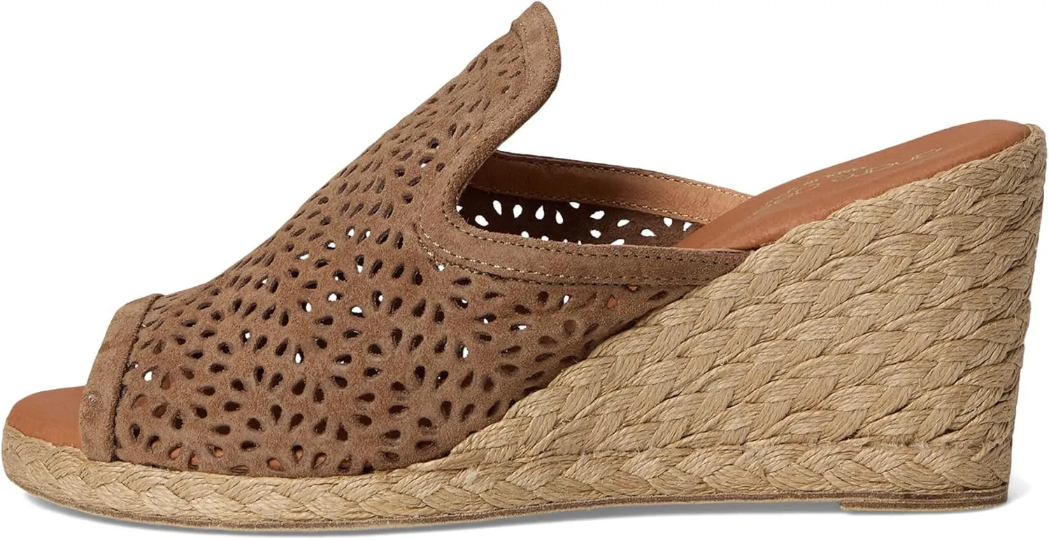 André Assous Women's Nissa Wedge Sandal