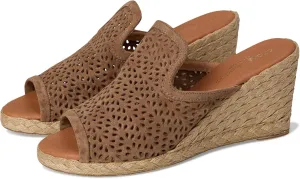 André Assous Women's Nissa Wedge Sandal