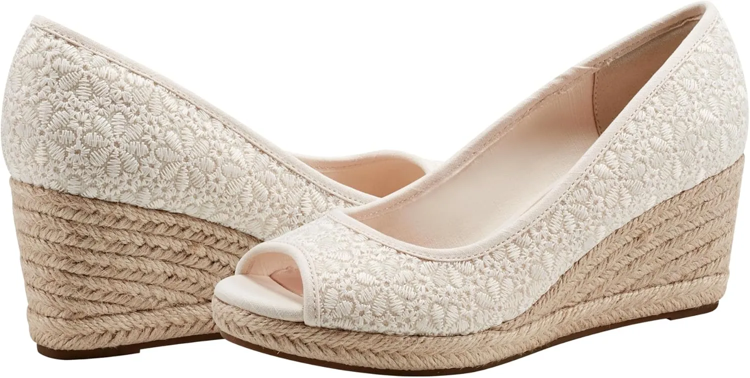 Bandolino Women's Nuri Wedge Sandal