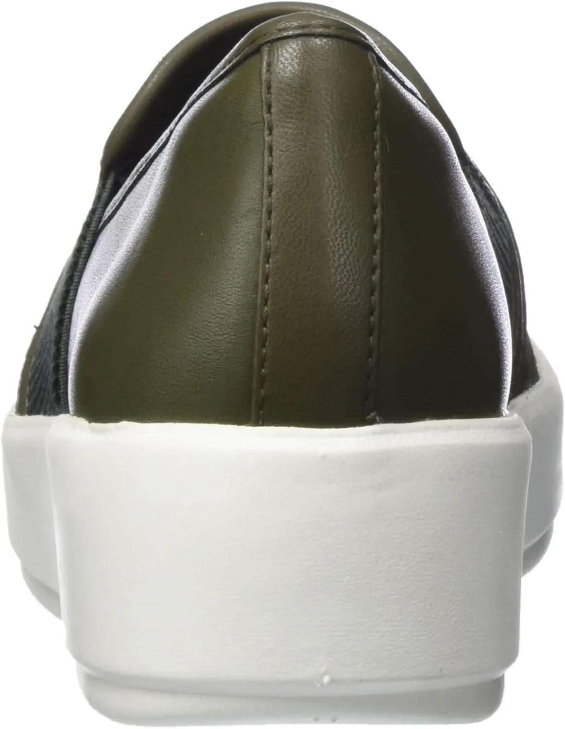 Clarks Women's Layton Petal Sneaker
