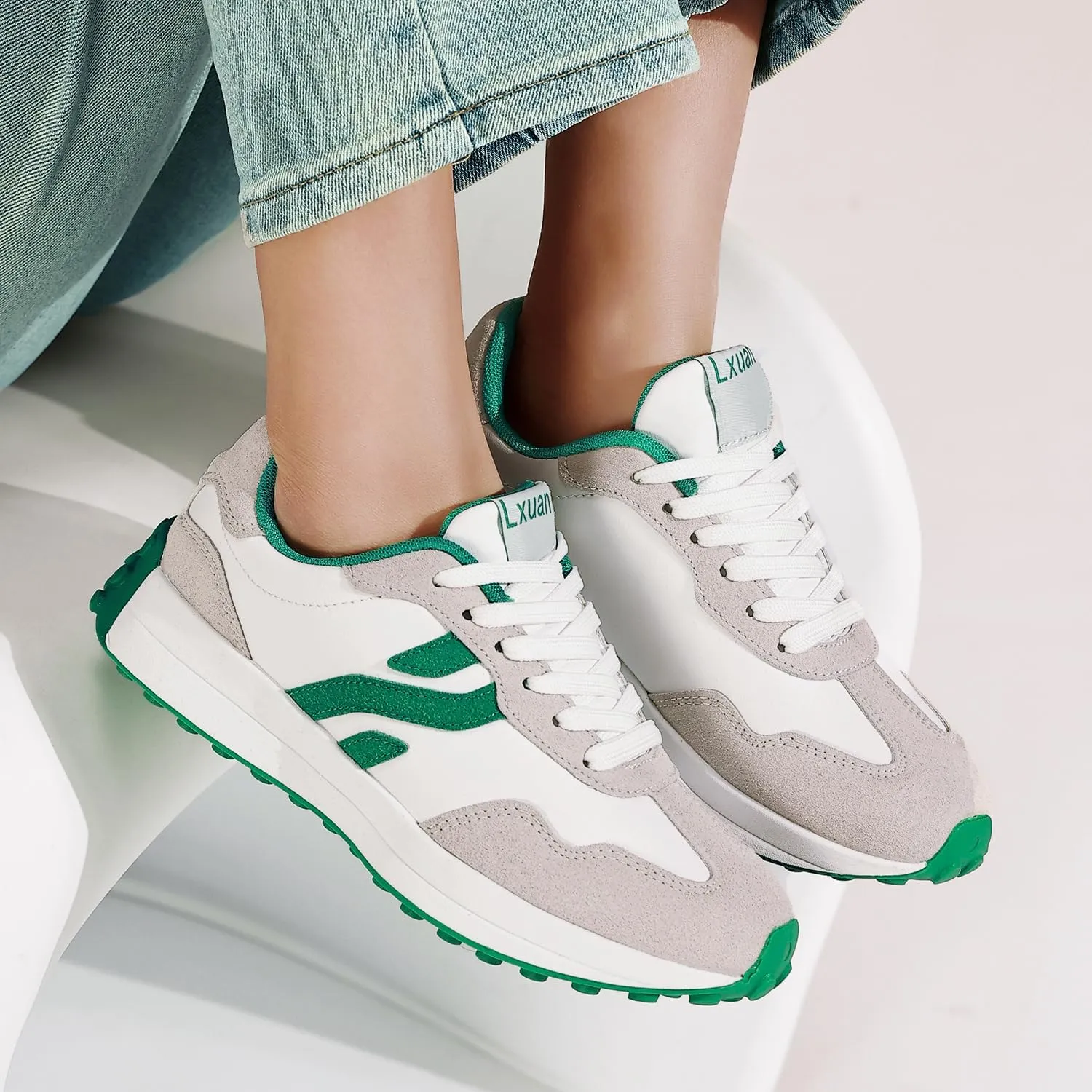 Ladies Retro Thick-Soled Casual Lightweight Sports Shoes - Classic Lace-up Anti-Slip Breathable Tennis Running Shoes