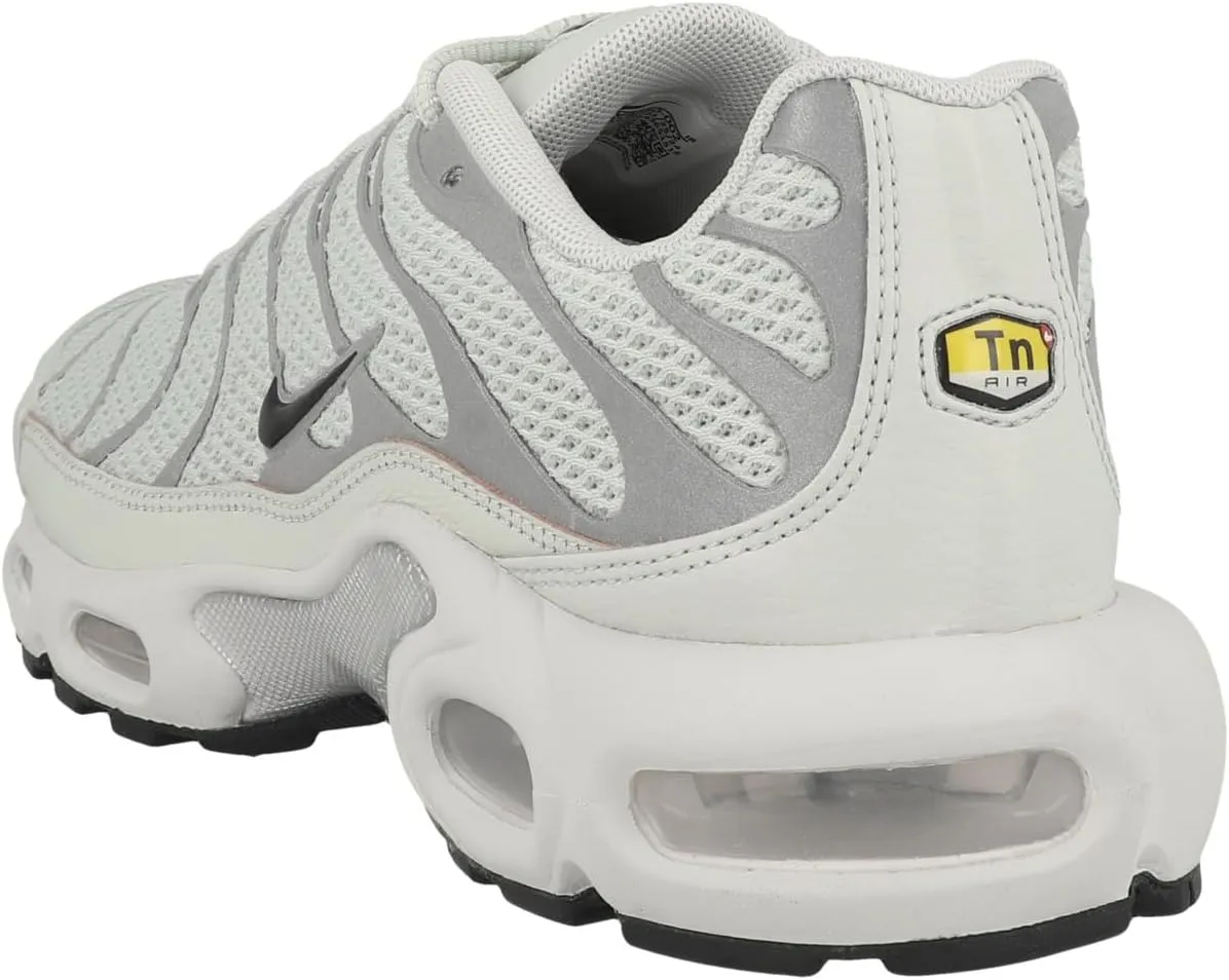 Nike Women's Air Max Plus Low-Top Sneakers